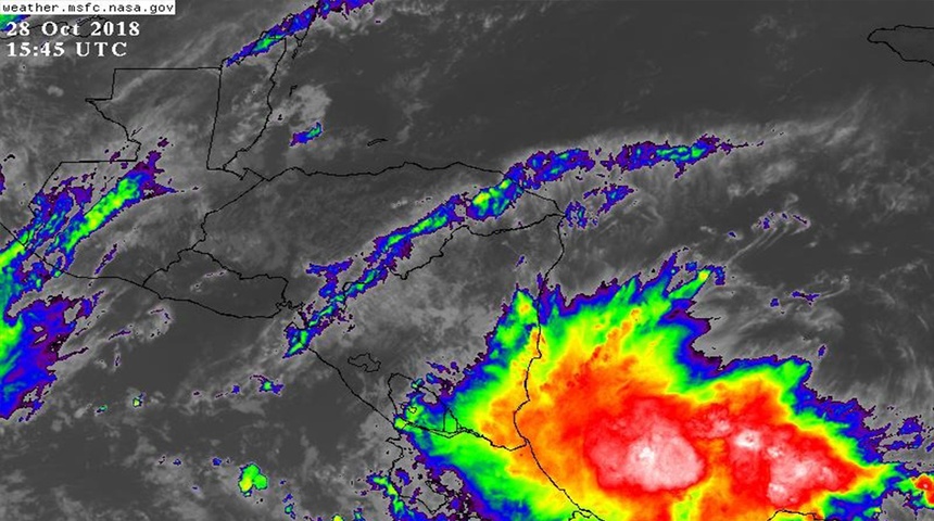 Baja presión provoca lluvias en el Caribe de Nicaragua