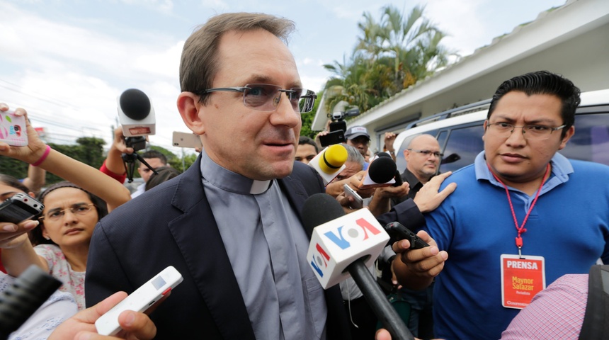 Familiares de Presos Políticos lamentan expulsión del Nuncio Apostólico de Nicaragua