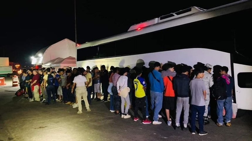 México rescata a 97 migrantes en Veracruz y Arizona, incluyendo nicaragüenses