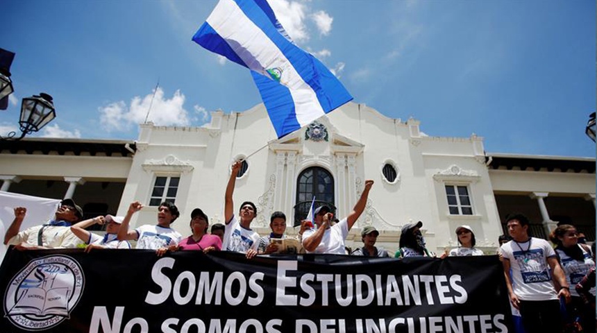 Reportan deserción del 50% de universitarios