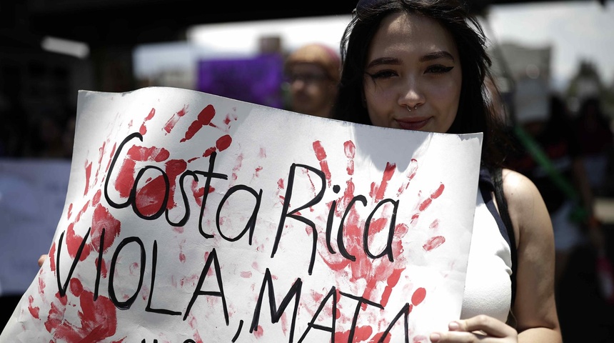 Activistas piden declarar emergencia por la violencia a las mujeres en Costa Rica