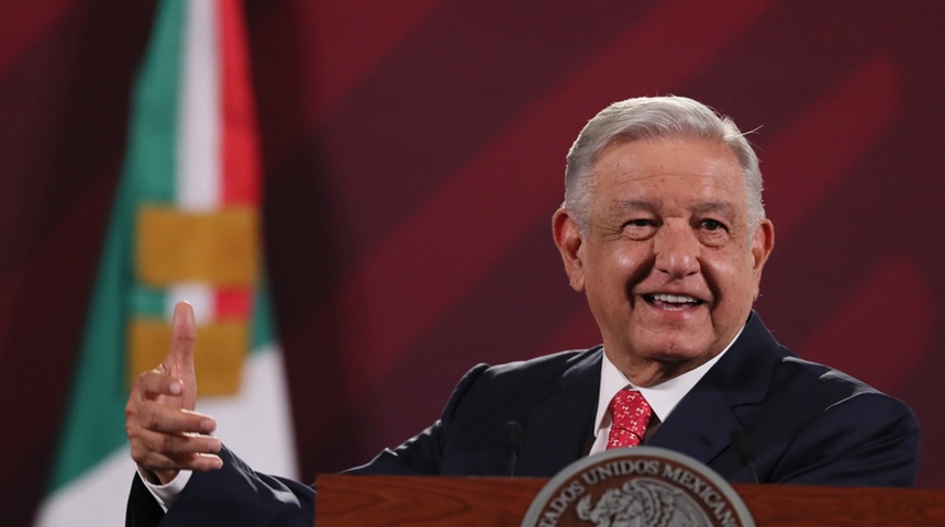 López Obrador insinúa que él sufre violencia política de género