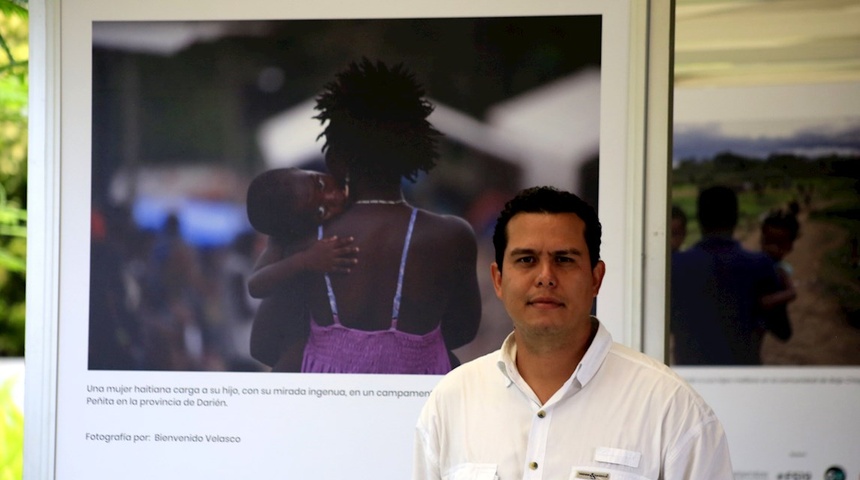 Fotógrafo de EFE recibe el Premio Nacional de Periodismo 2021 de Panamá