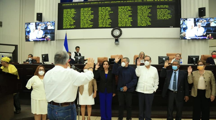 Asamblea Nacional juramenta a magistrados sandinistas electorales