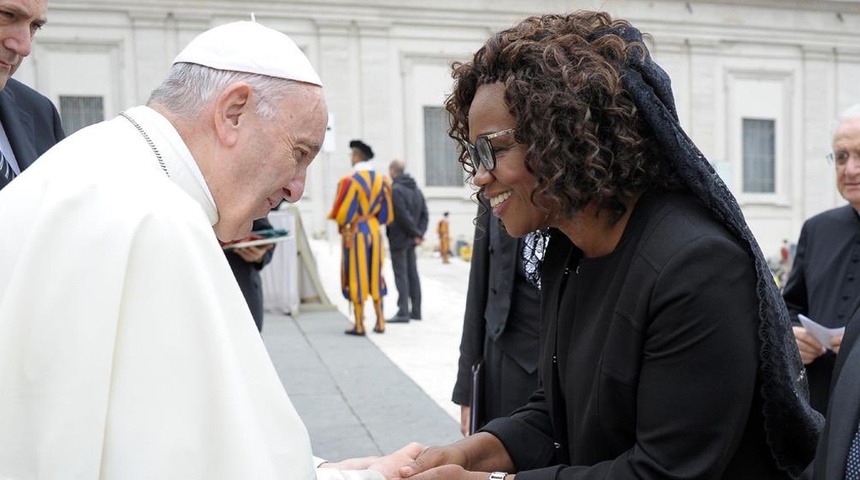 Vicepresidenta de Costa Rica y el Papa Francisco conversan sobre la crisis de Nicaragua