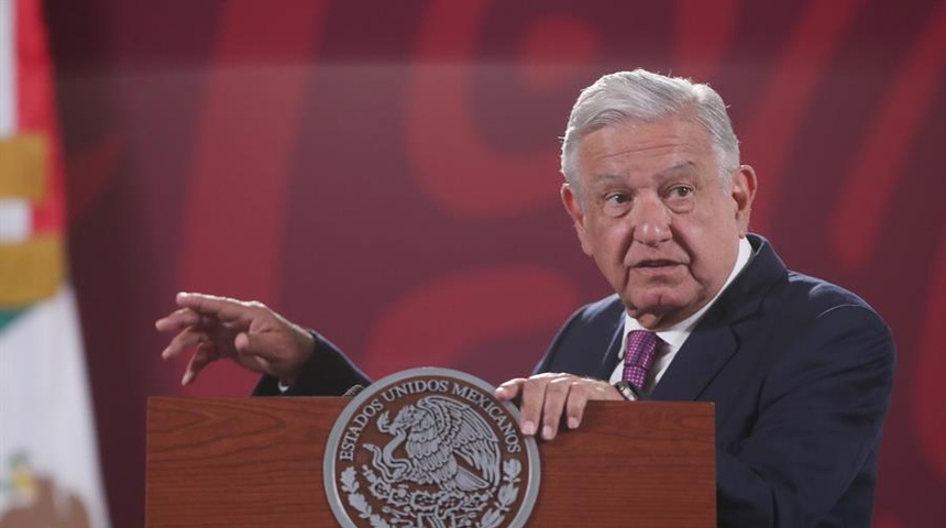 López Obrador dice que hay 22 mexicanos entre los migrantes muertos en Texas