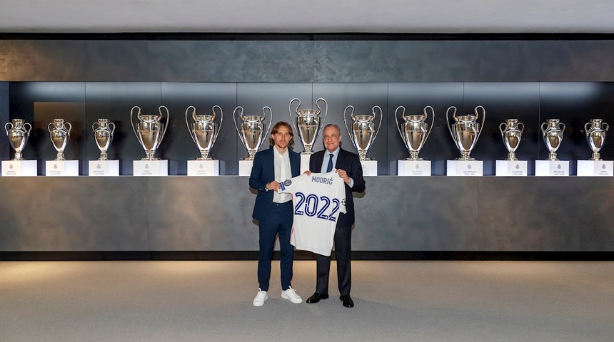 Modric renueva con el Real Madrid hasta 2022