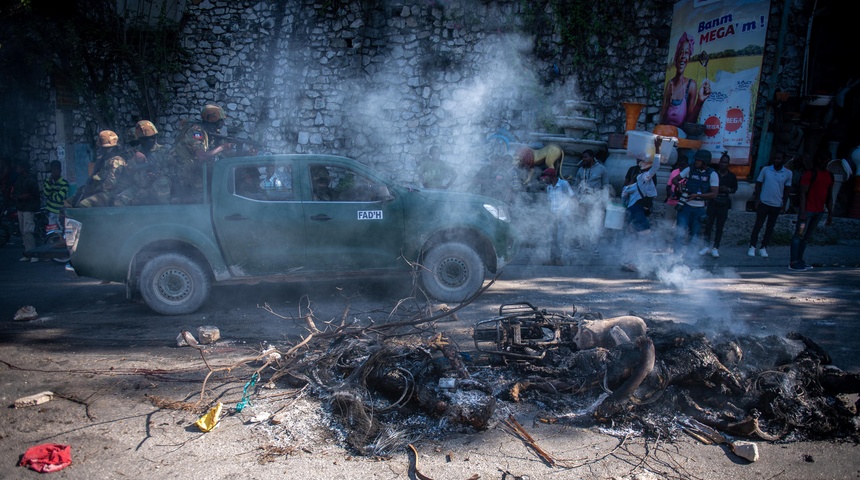 Al menos 5 muertos y 8 heridos en un ataque contra un minibús en Haití