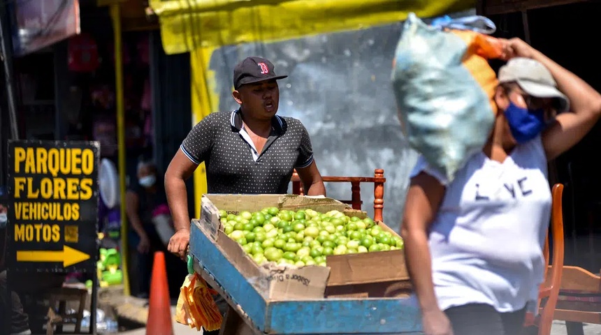 Nicaragua: 62 % de los nicaragüenses dijo que la situación económica está "peor"