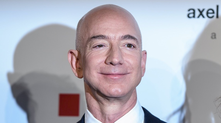 Bezos vende acciones de Amazon por 2.400 millones antes de dejar la dirección