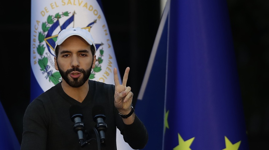 Los salvadoreños aprueban la gestión de Nayib Bukele en 2022 con nota de 8,37