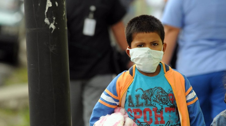 Los casos de virus respiratorios saturan el hospital de niños en Costa Rica