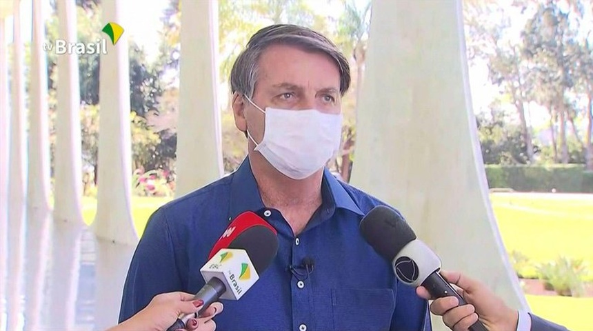 Presidente de Brasil Jair Bolsonaro tiene coronavirus