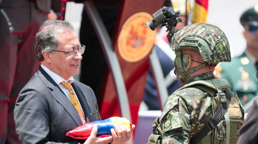 Petro destaca transformaciones en la fuerza pública colombiana en la mitad de su Gobierno