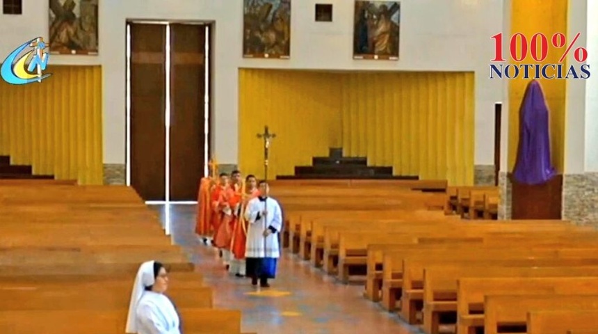 Cardenal Leopoldo Brenes celebra misa de domingo de ramos con una catedral vacía en Managua