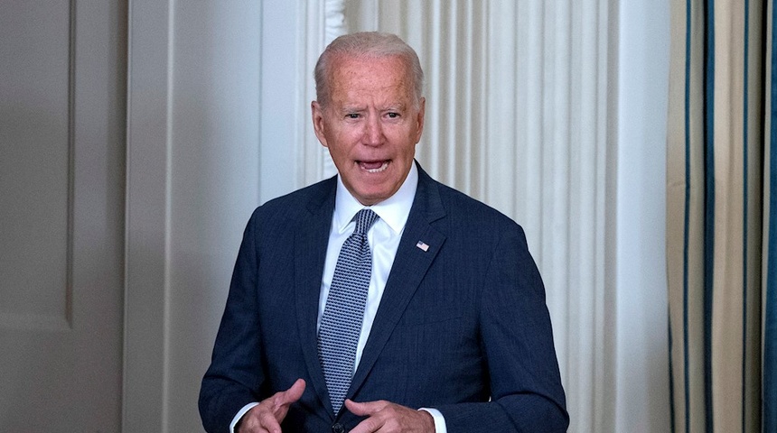 Biden advierte a Putin que responderá a los ciberataques lanzados desde Rusia