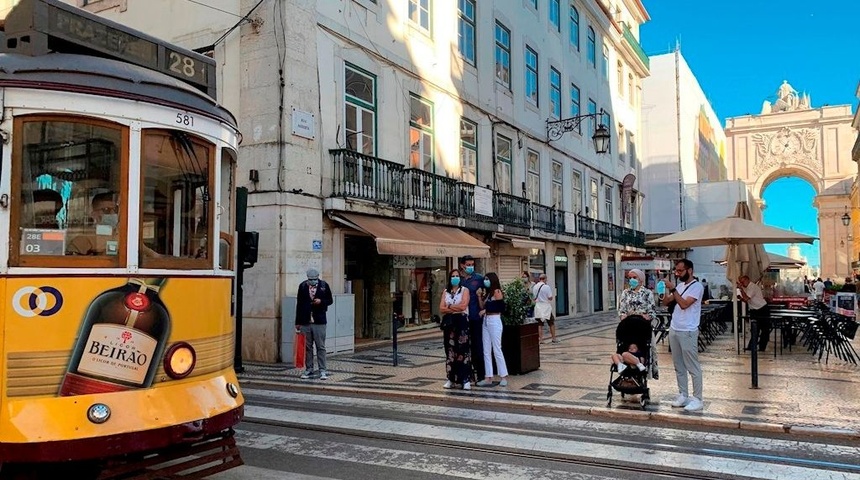 Portugal alcanza 18.000 muertos por covid en pleno camino hacia la normalidad