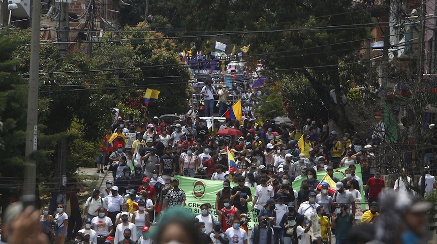 Miles de colombianos toman las calles en una nueva jornada de paro nacional