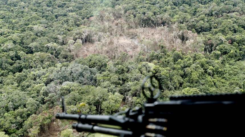 La Fiscalía colombiana emite orden de captura contra jefe de disidencia de FARC