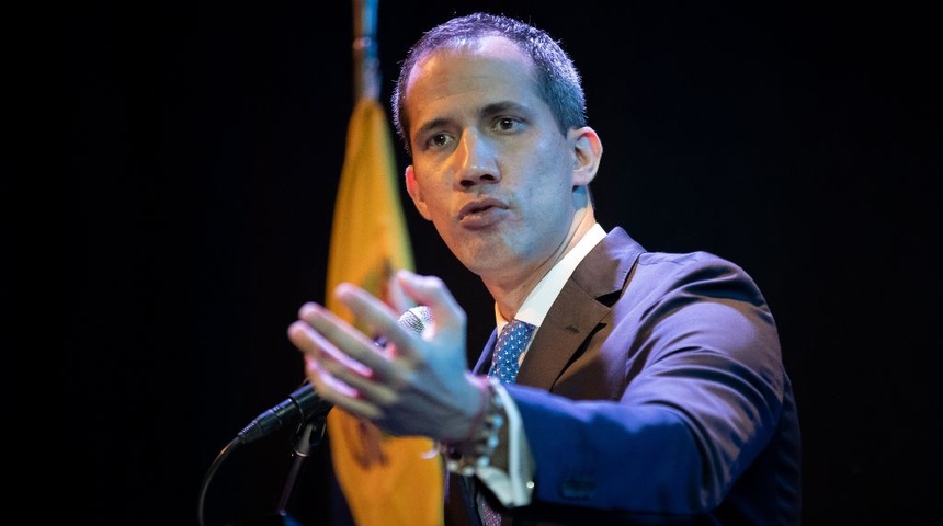 Guaidó sale a EEUU tras llegar a Colombia para la conferencia internacional