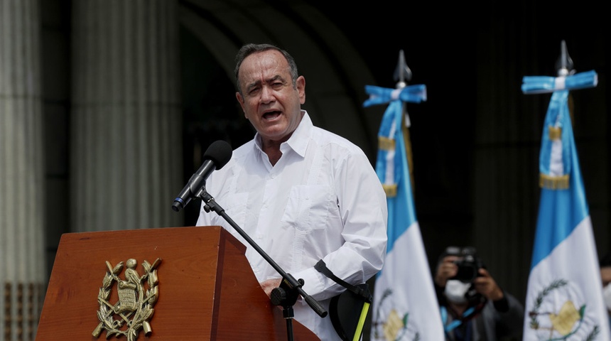 El presidente de Guatemala viaja a Ucrania por una invitación del Gobierno de Zelenski