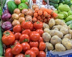 productos perecederos tomates cebollas zanahorias mercados