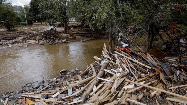 escombro inundaciones tormenta tropical helene