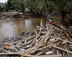 escombro inundaciones tormenta tropical helene