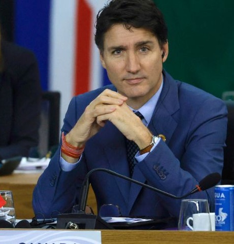 justin trudeau primer ministro canada saco azul