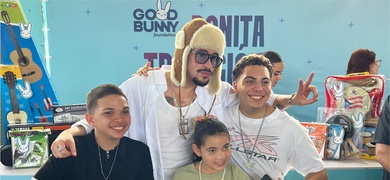 bad bunny evento entrega intrumentos musicales