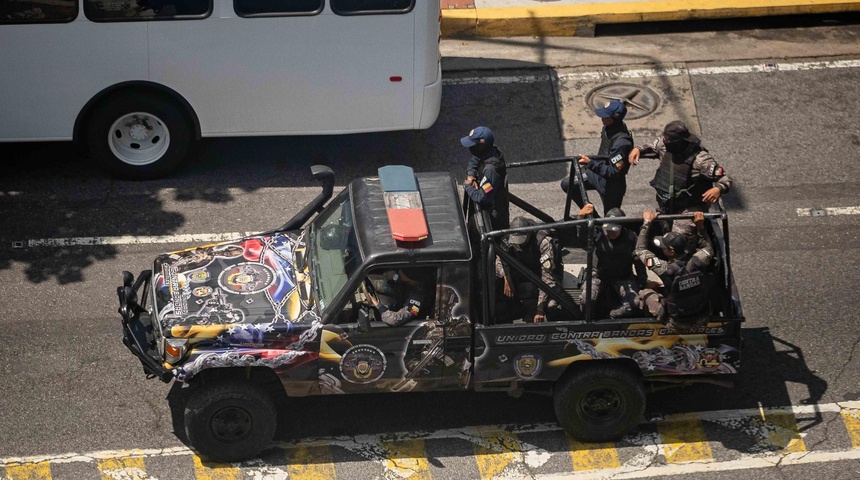 policia recorre calles venezuela