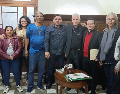 Nicaragüenses desterrados en Guatemala buscan apoyo de la iglesia católica tras rechazo de EEUU