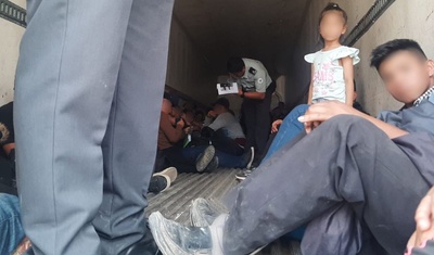 migrantes abandonados en furgon en mexico