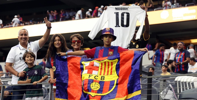 fanaticos real madrid barcelona