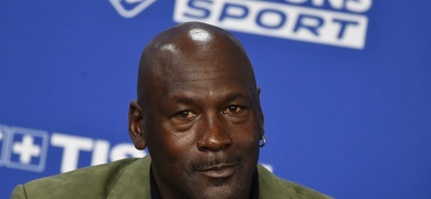 michael jordan vende acciones