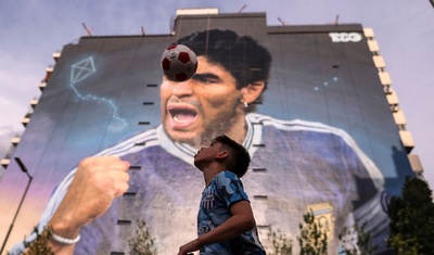 mural diego armando maradona efe