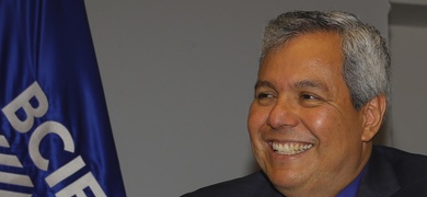 nuevo presidente banco centroamericano integracion economica