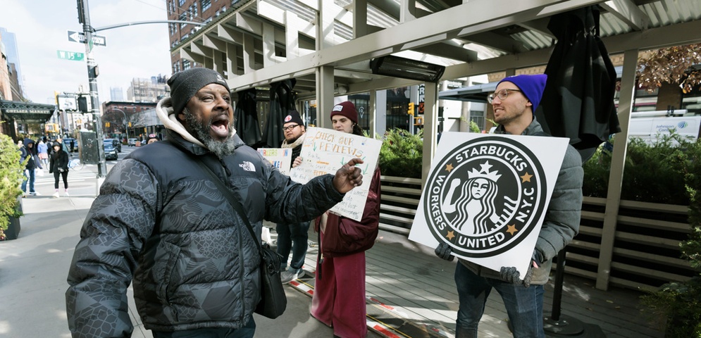 protestas de trabajadores de starbucks