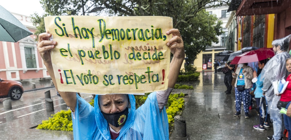 guatemaltecos protestan suspension resultados elecciones