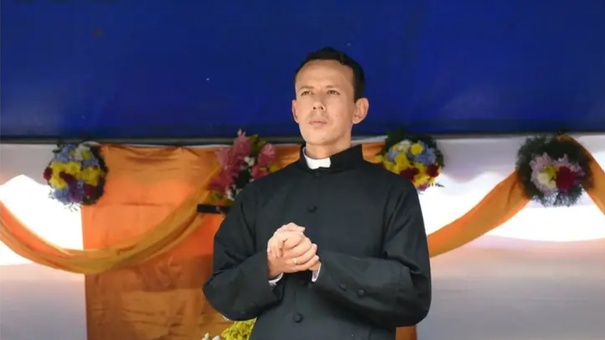 sacerdote denuncia dictadura nicaragua con demonio