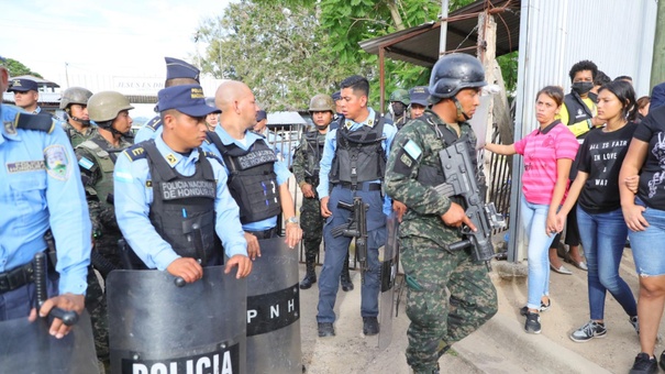policia militar decomisa armas cárceles honduras