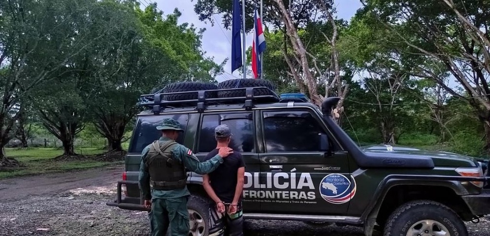 nicaraguense detenido por policia costarricense