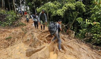 migrantes cruzan selva darien rumbo eeuu