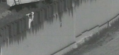 niño lanzado en muro fronterizo eeuu