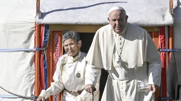 papa francisco en mongolia