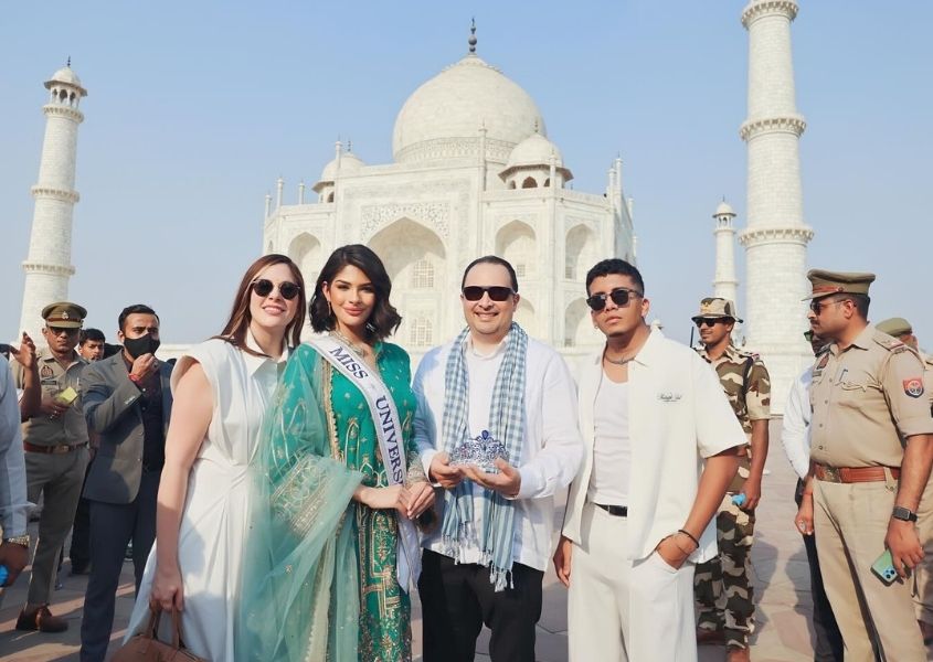 Sheynnis Palacios visita Taj Mahal y le celebran cumpleaños 24 por adelantado