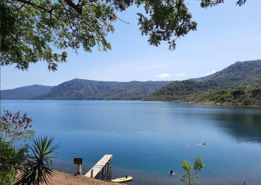 Régimen en Nicaragua toma propiedad de Mónica Baltodano en Laguna de Apoyo, Masaya