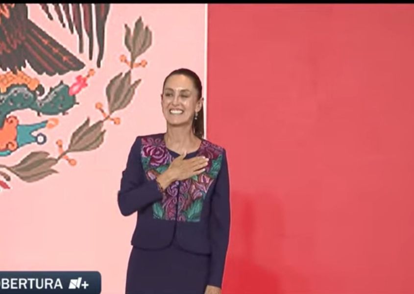 Claudia Sheinbaum agradece por convertirse "en la primera mujer presidenta de México"