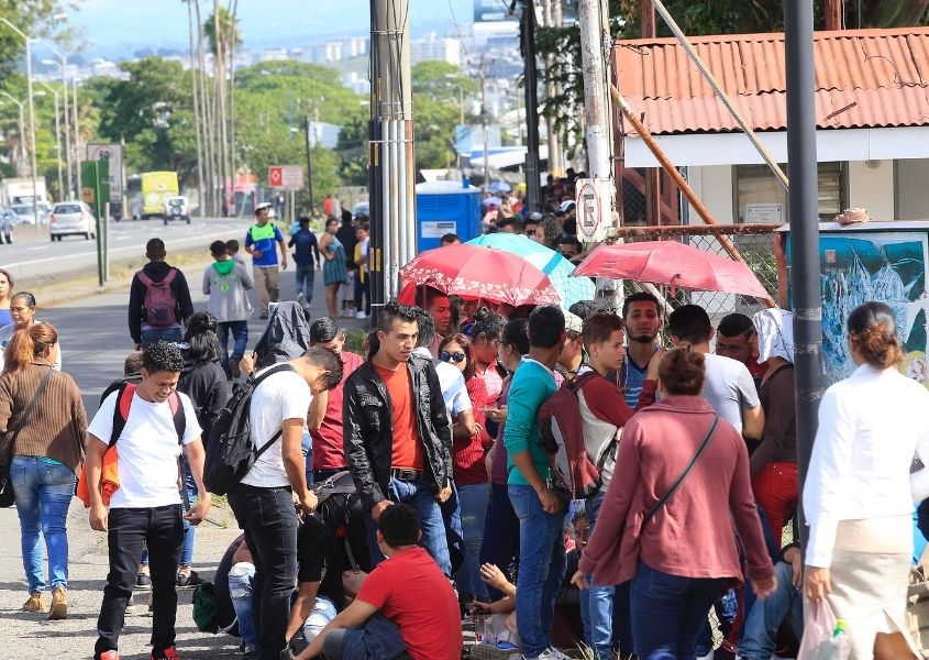 Migración y extranjería de Costa Rica colapsado por solicitudes de refugio, el 90% son nicaragüenses