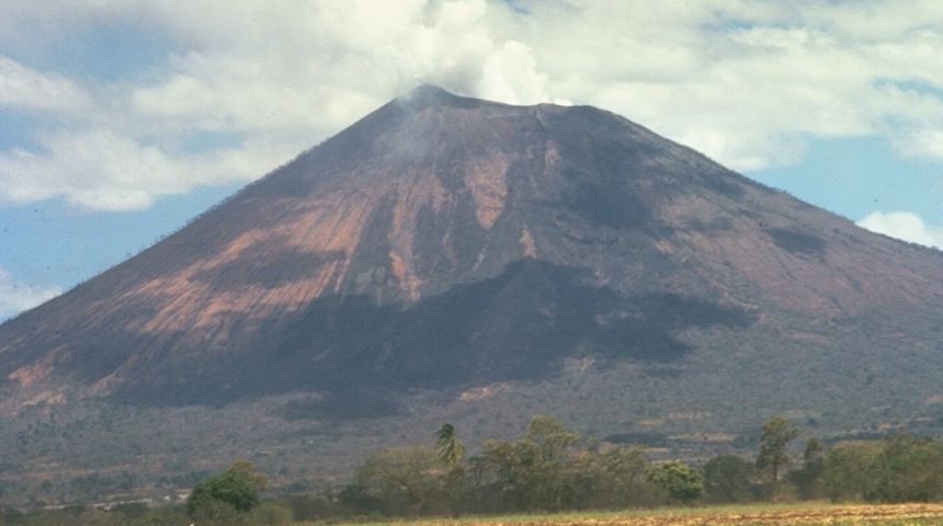 Cinco sismos cerca del Volcán San Cristóbal sacuden el occidente de Nicaragua